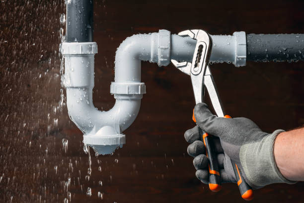 Professional Emergency Plumber technician working in Wilmore, PA